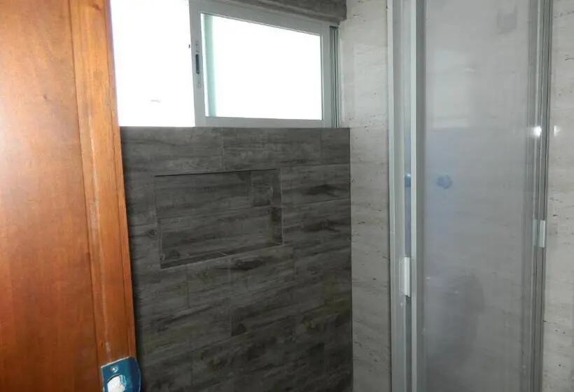 سوییت اجرایی, Acl Suites