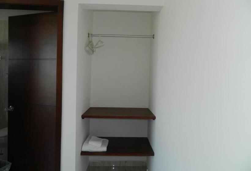 اتاق استاندارد با بالکن, Acl Suites