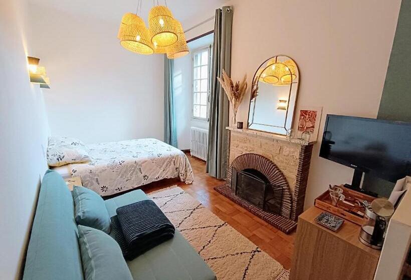 חדר משפחתי נוף לגינה, La Fontaine Du Mas