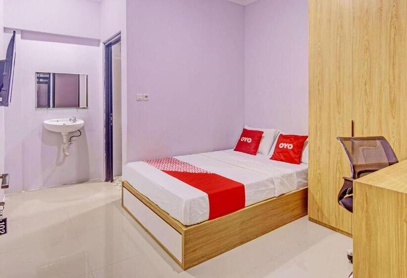 Номер Deluxe, D Twinz House Syariah Redpartner