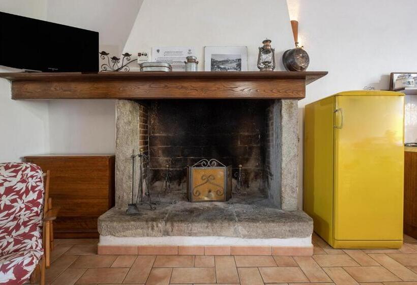 דירת חדר סופריור, Girasole