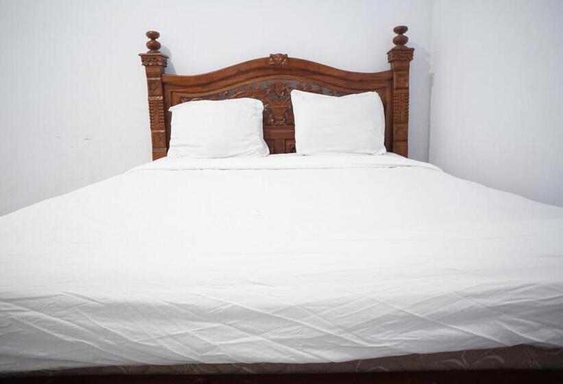 Номер Deluxe, Oyo Life 92886 Rumah Nyaman Radhika 2 Syariah