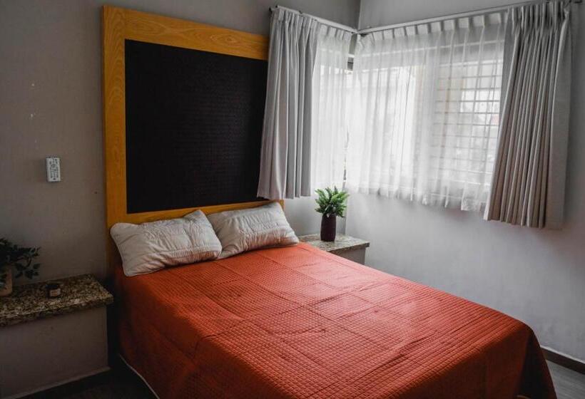 غرفة قياسية, Seis Agaves