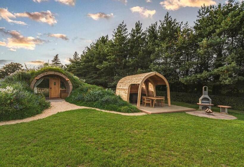 침실 1개 주택, Luckington Burrows