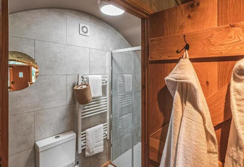 침실 1개 주택, Luckington Burrows