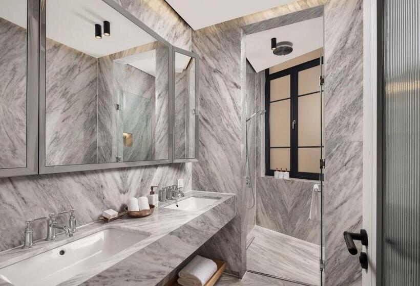 סוויטת ג'וניור, Sanasaryan Han, A Luxury Collection Hotel, Istanbul