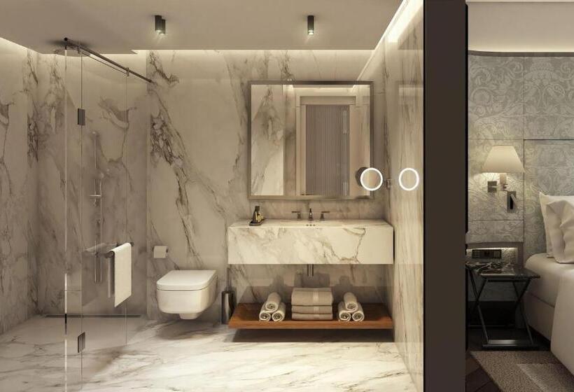 מיטת קינג בסוויטה, Sanasaryan Han, A Luxury Collection Hotel, Istanbul