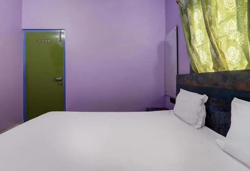 Chambre Standard, Sarkar & Marriage Hall
