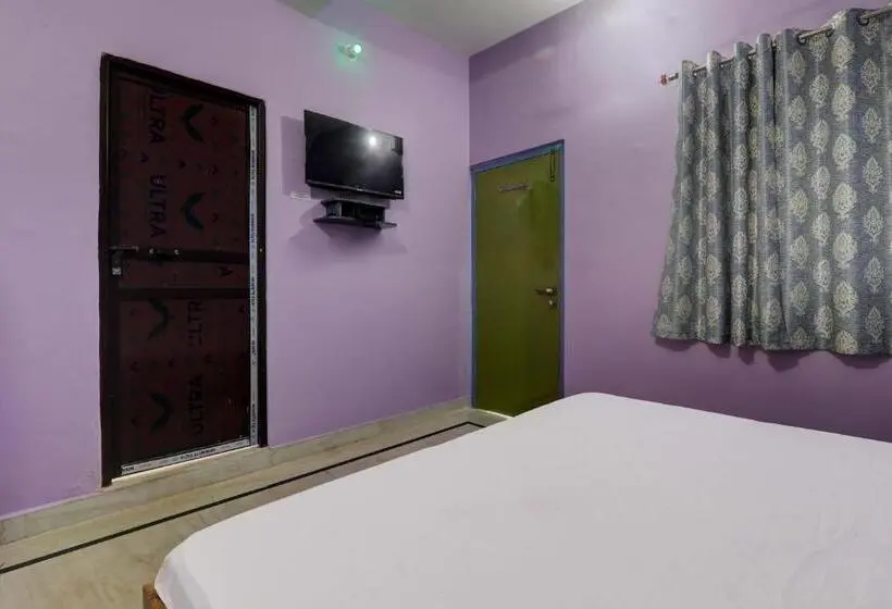Chambre Standard, Sarkar & Marriage Hall