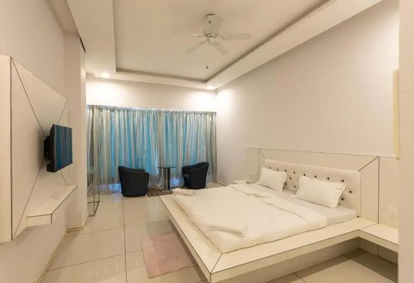 Deluxe-huone King-vuode, The Grand Monarch Hotel, Ujjain