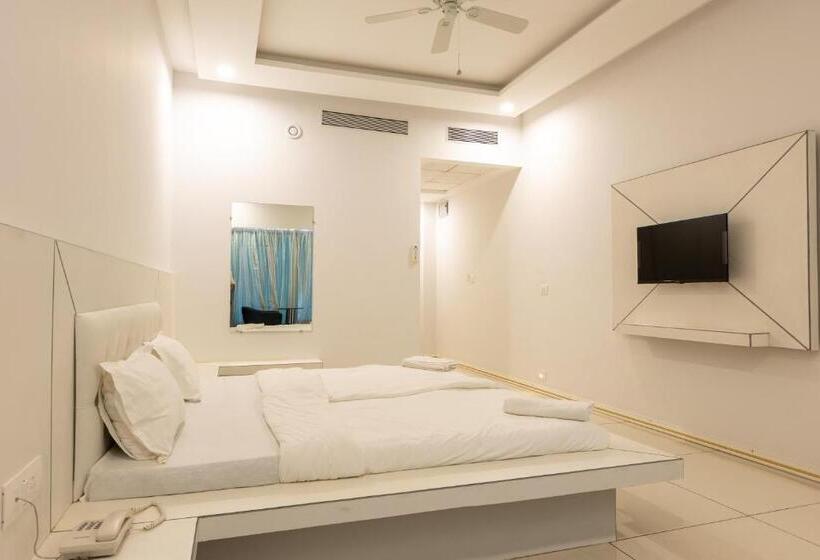 Номер Deluxe Кровать Кинг, The Grand Monarch Hotel, Ujjain