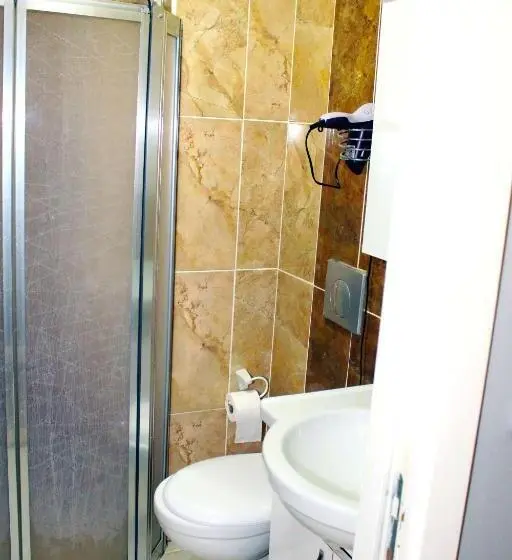 Deluxe Kolmen Hengen Huone, Avist Hotel Avcılar