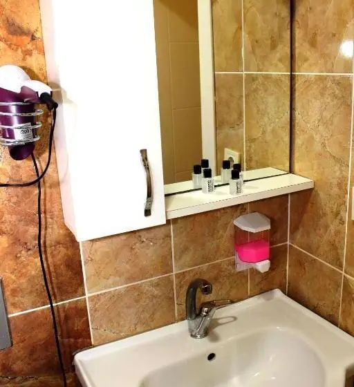 Deluxe Kolmen Hengen Huone, Avist Hotel Avcılar