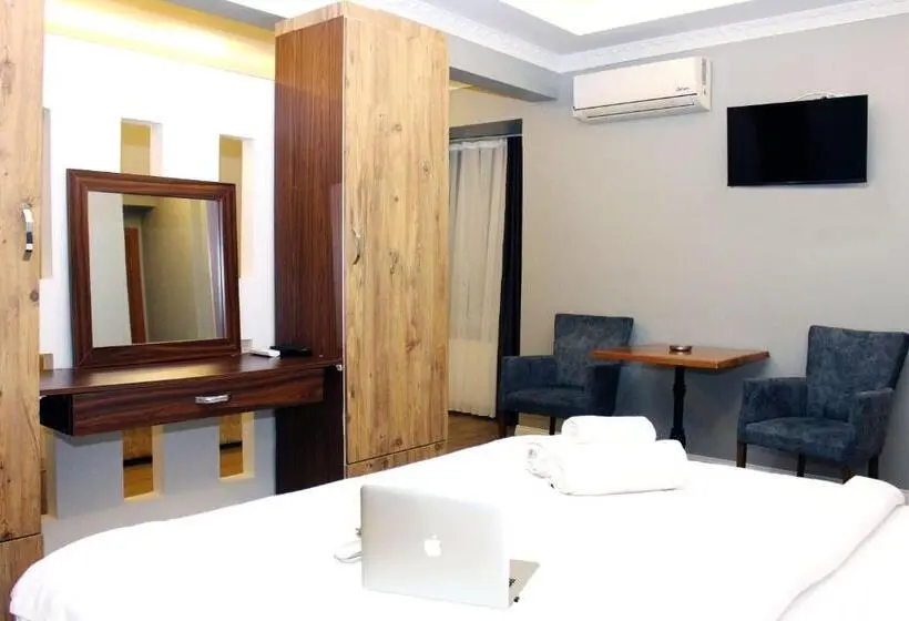 Deluxe Kolmen Hengen Huone, Avist Hotel Avcılar
