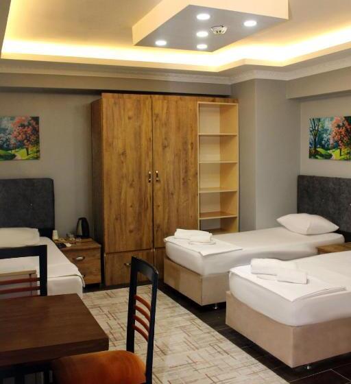 חדר סטנדרטי לארבעה עם חדר אמבטיה משותף, Avist Hotel Avcılar