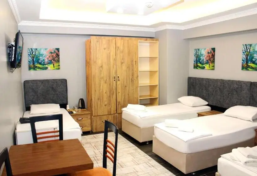 Standard Neljän Hengen Huone Jaettu Kylpyhuone, Avist Hotel Avcılar