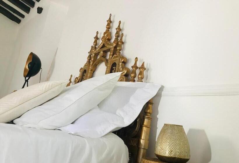 Трехместный Номер Deluxe, Le Saint Leonard