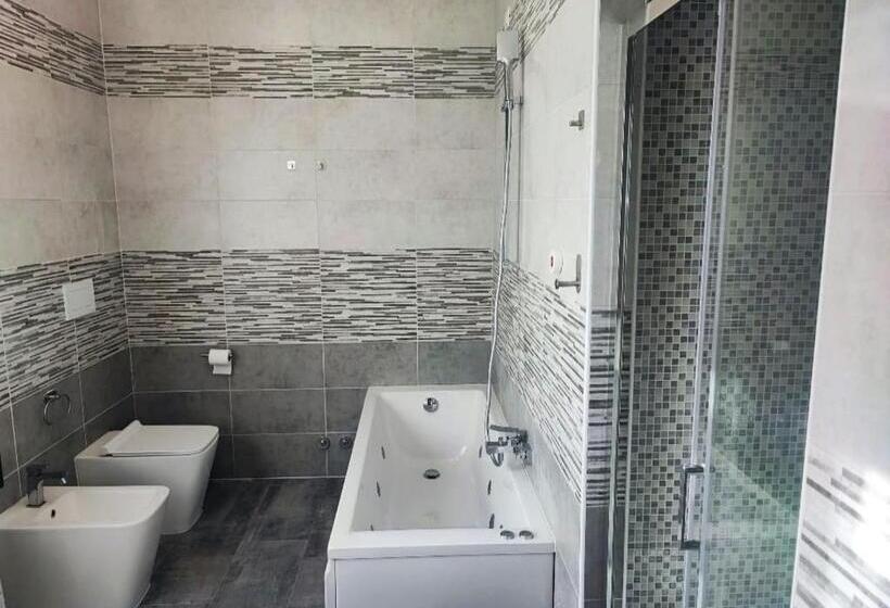 غرفة قياسية مزوَّدة بجاكوزي, Relais Delta Bed Breakfast