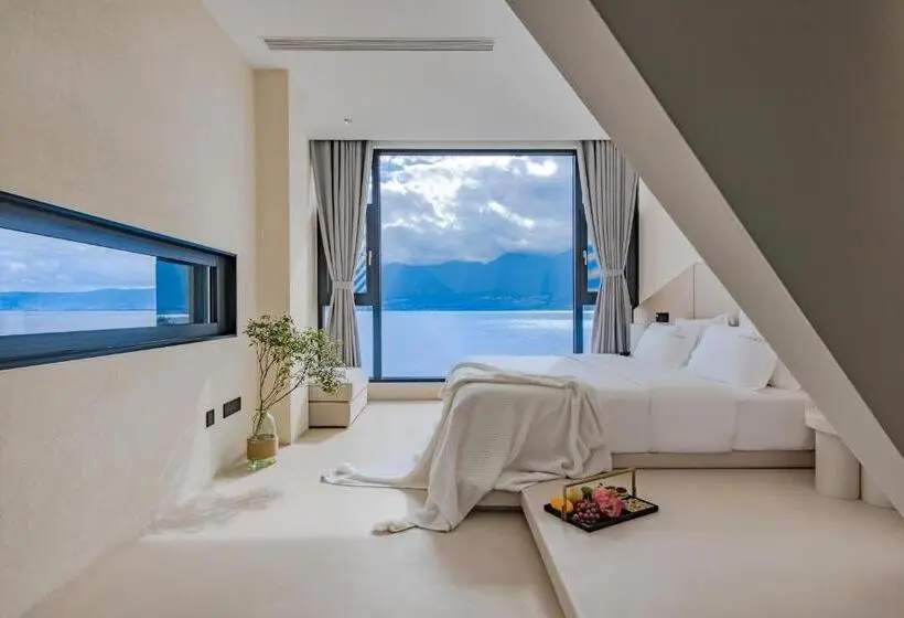 キングサイズベッドのスタンダードルーム, Dali Oriental Seaview Hotel  Dali Erhai