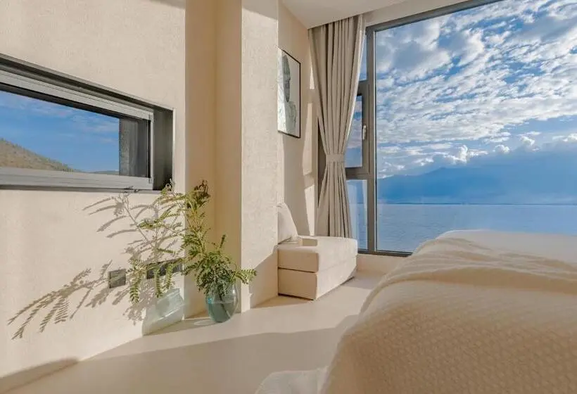キングサイズベッドのスタンダードルーム, Dali Oriental Seaview Hotel  Dali Erhai