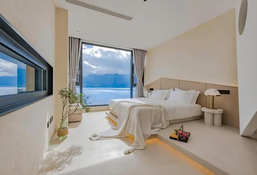キングサイズベッドのスタンダードルーム, Dali Oriental Seaview Hotel  Dali Erhai