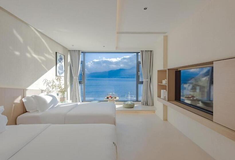 Номер Стандарт Вид на Озеро, Dali Oriental Seaview Hotel  Dali Erhai