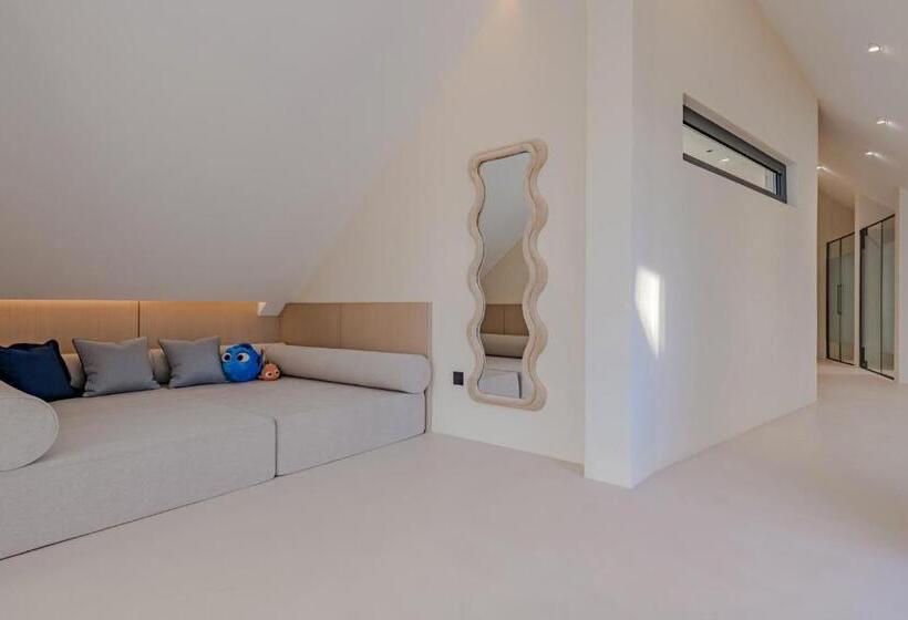 Номер Deluxe Кровать Кинг, Dali Oriental Seaview Hotel  Dali Erhai