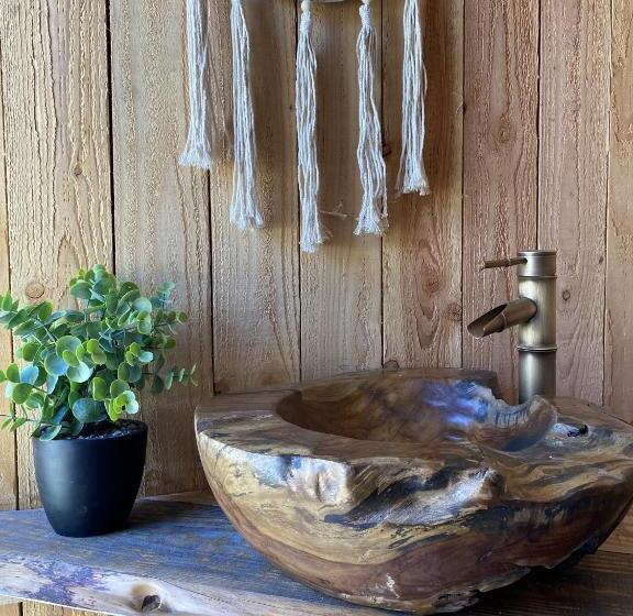 Standard Tent, La Bêle & Toile