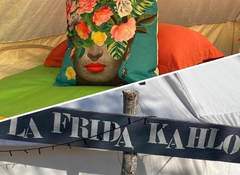 Standard Tent, La Bêle & Toile