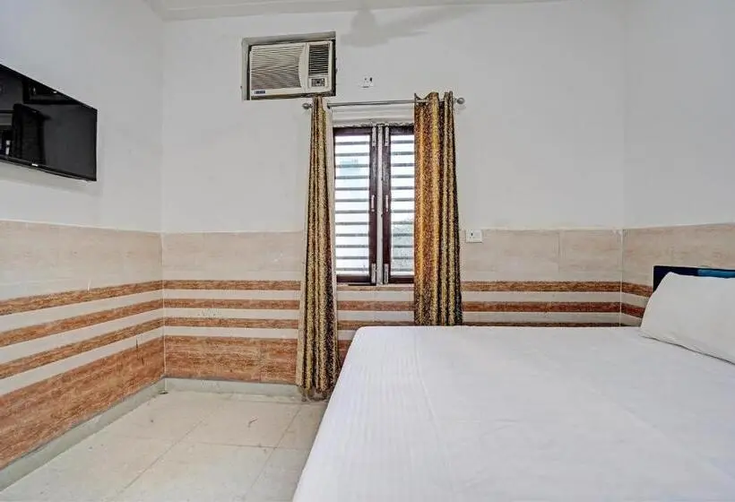 Classic Kolmen Hengen Huone, Oyo Umang