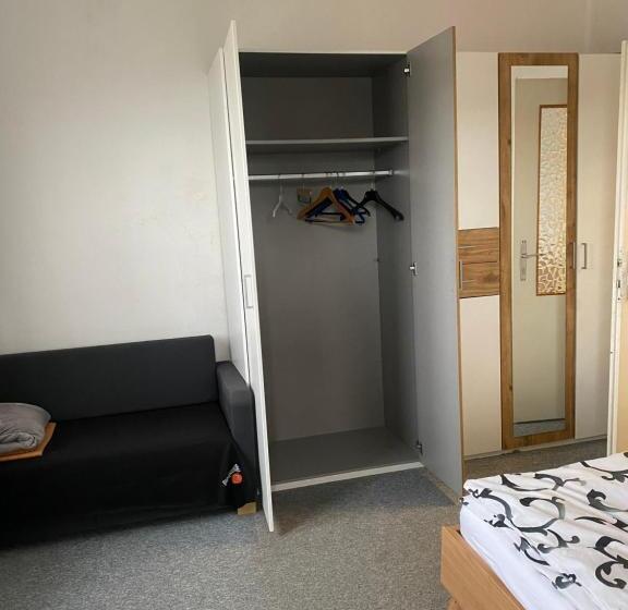 Апартаменты 3 Спальни, Apartment Nähe Linz