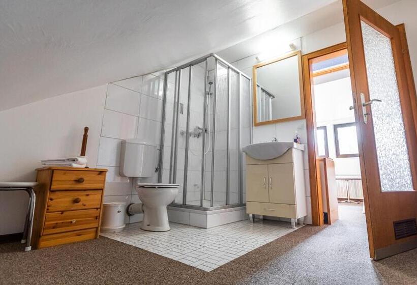 4인용 스탠다드 룸, Haus Koinonia