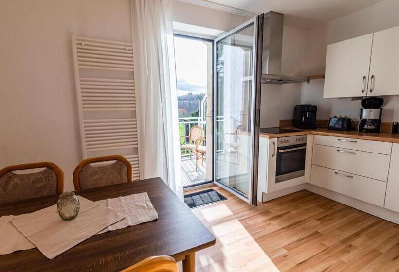 패밀리 룸, Haus Koinonia