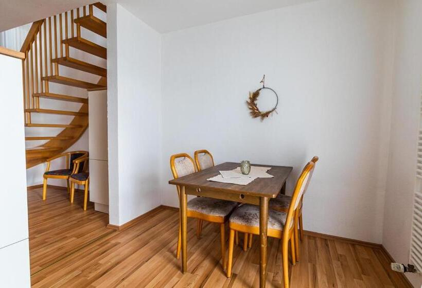 패밀리 룸, Haus Koinonia