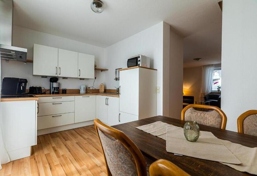 패밀리 룸, Haus Koinonia