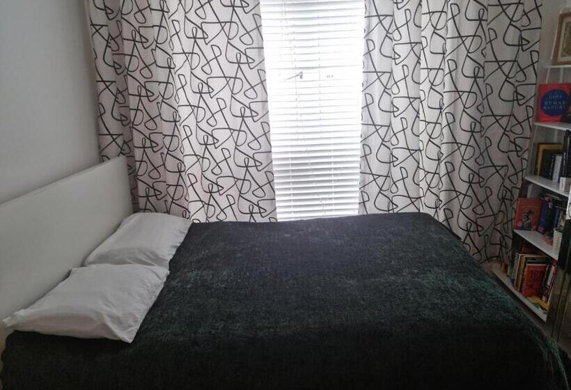 スタンダードルーム, Trundle Bed With Office Desk, Small Room