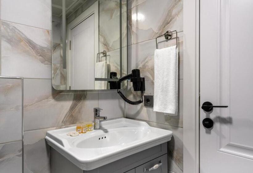 家庭间, Rubby Hotel Kadıköy