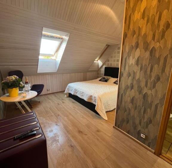 اتاق سوپریور با چشم‌انداز دریا, Varbla Sadam Ja Restoran Groot