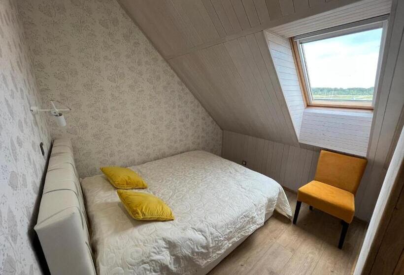 سوئیت با تخت بزرگ, Varbla Sadam Ja Restoran Groot