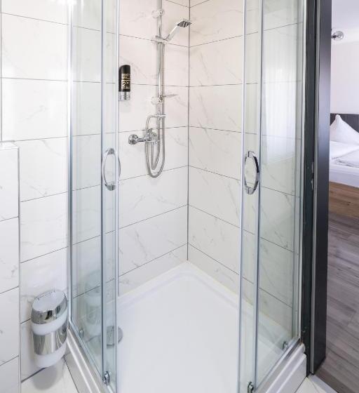 Студия Deluxe, Louis Apartments