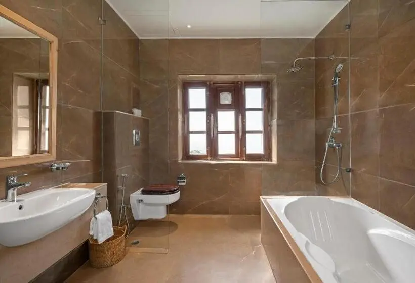 スイート, Brij Anayra Dharamshala A Himalayan Luxury Retreat