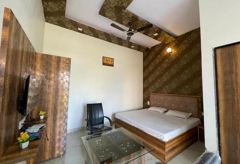 اتاق لوکس, Chouhan Palace