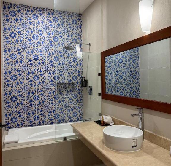 غرفة ديلوكس, Los Frailes Concept