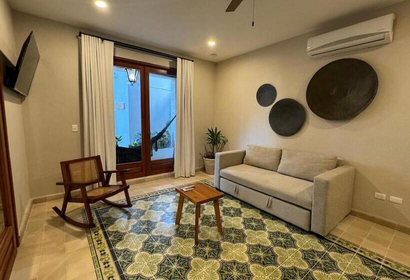 غرفة ديلوكس, Los Frailes Concept