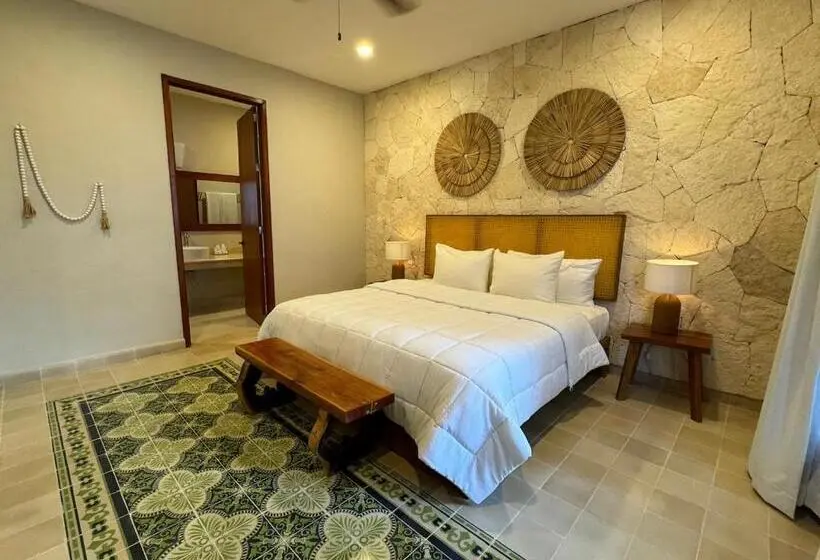 デラックスルーム, Los Frailes Concept