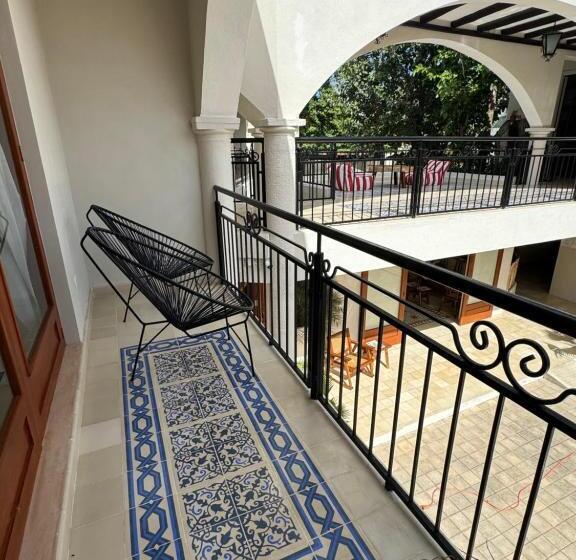 غرفة قياسية مزوَّدة بشُرفة, Los Frailes Concept