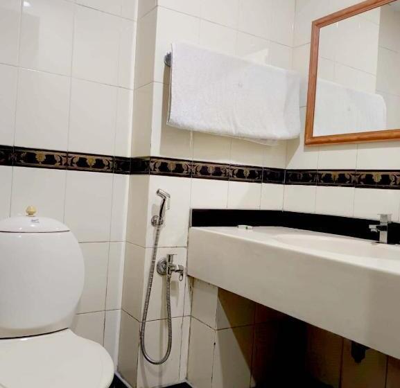 经济房, Liwa Tower Hotel & Business Center