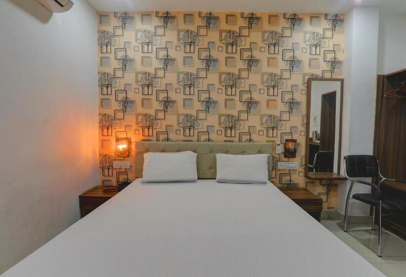 Трехместный Номер Классика, Oyo 81273 Hotel Krishna Inn