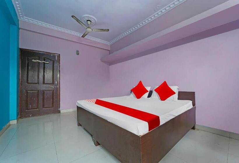 Triple Classic Room, Oyo Flagship Hotel Capital Palace