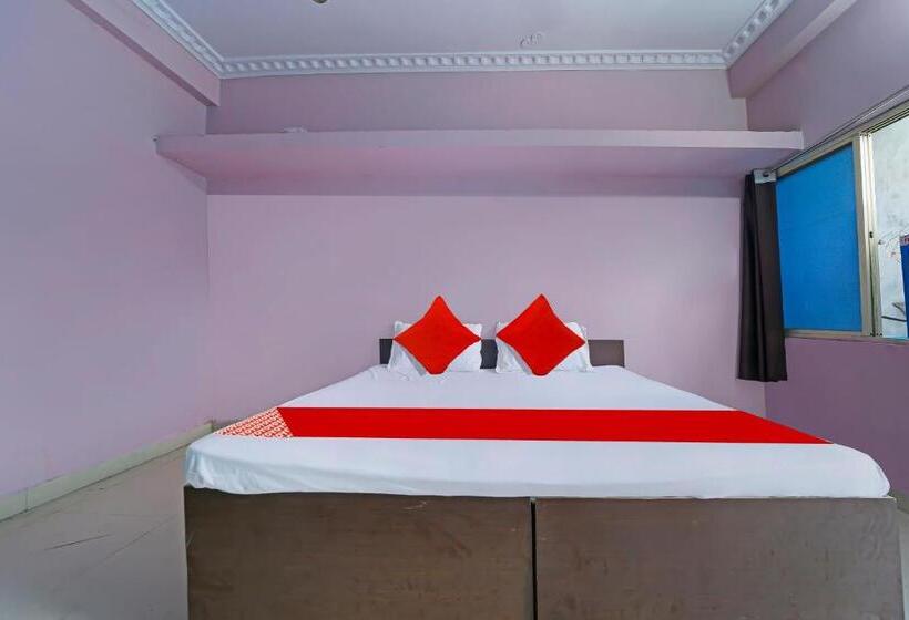 Triple Classic Room, Oyo Flagship Hotel Capital Palace